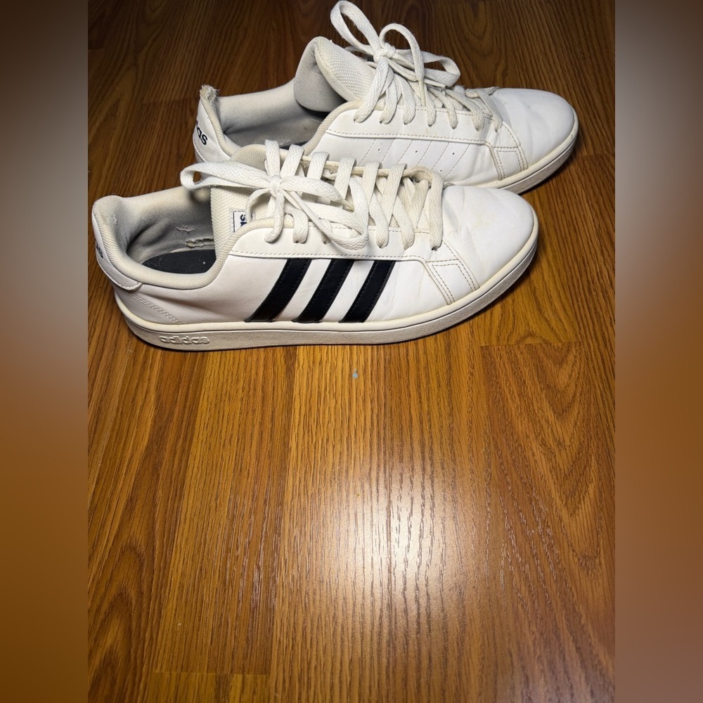 Adidas Grand Court Sneakers White & Black Stripes Size 10.5.